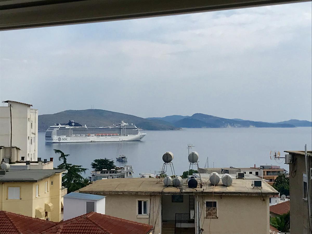 Central City Apartment Sarandë Esterno foto