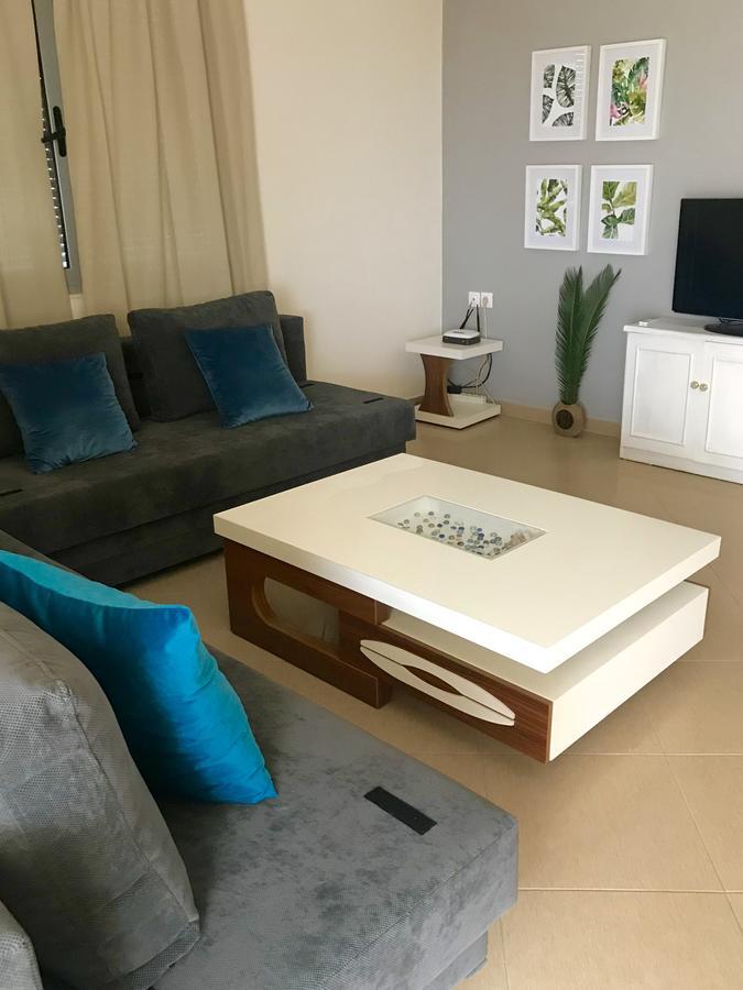 Central City Apartment Sarandë Esterno foto